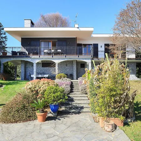 Sleeps 8 Pool Wifi * Nebbiuno