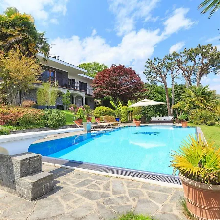 Sleeps 8 Pool Wifi Willa