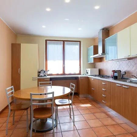 Sleeps 8 Pool Wifi Willa *